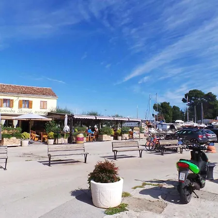 In Zadar/zadar Riviera 7970 Apartment